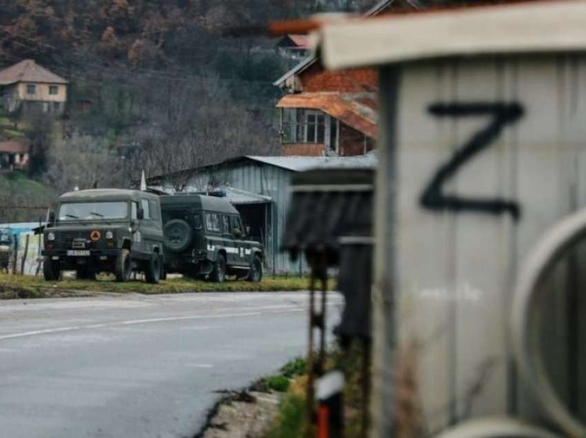 Bandat në rrugë me armë e maska, janë të dërguarit e Aleksandër Vulinit dhe të grupit rus Wagner!