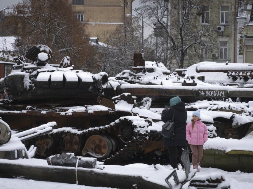 Trupat ukrainase përgatiten për kundërsulmimin e tyre të katërt: