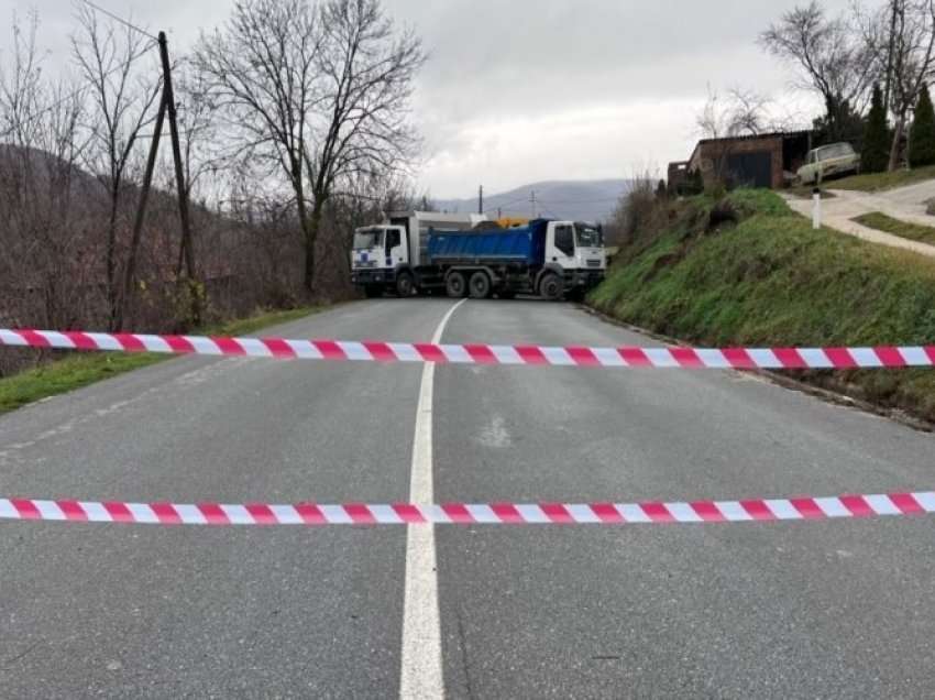 Publicisti nga SHBA kërkon që Lista serbe të shpallet terroriste, ka një porosi për “vasalët” e Vuçiqit  