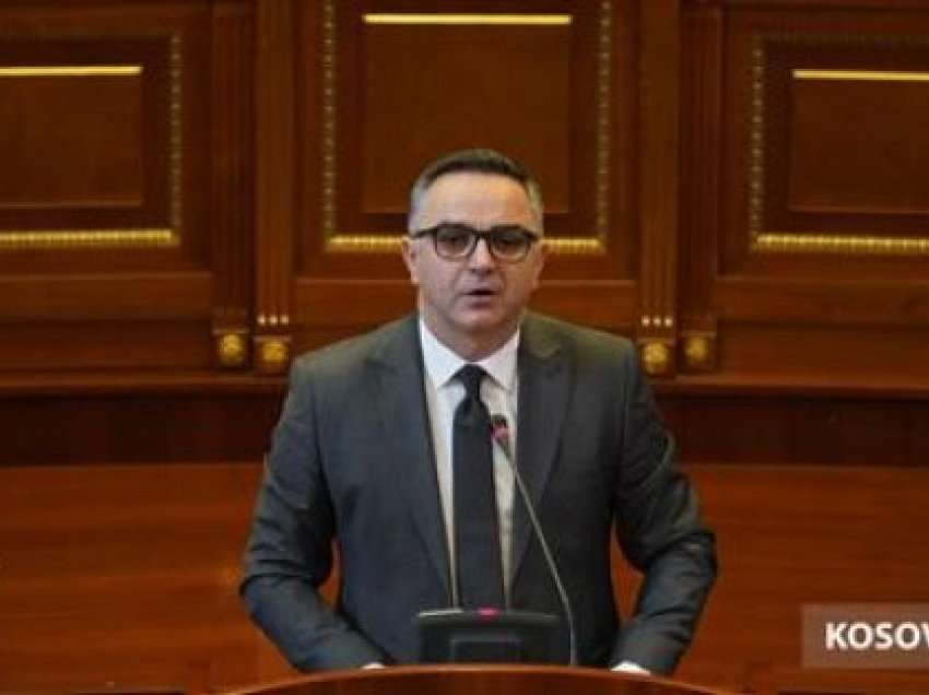 ​Tahiri: Qeveria me instruksione ka kërkuar që asnjë amendament të mos votohet sot në Kuvend