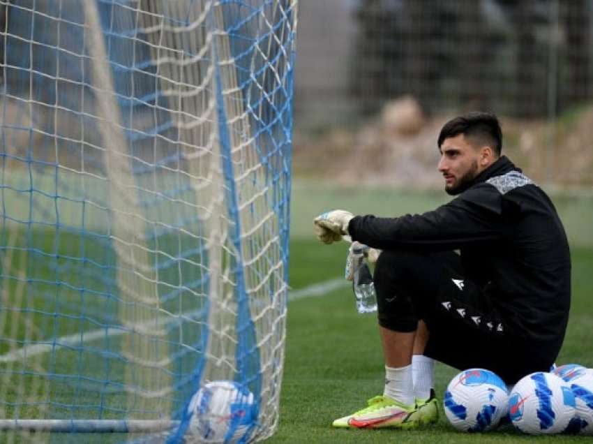 Agjenti i Strakoshës ndez spekulimet për largim nga Premier Liga