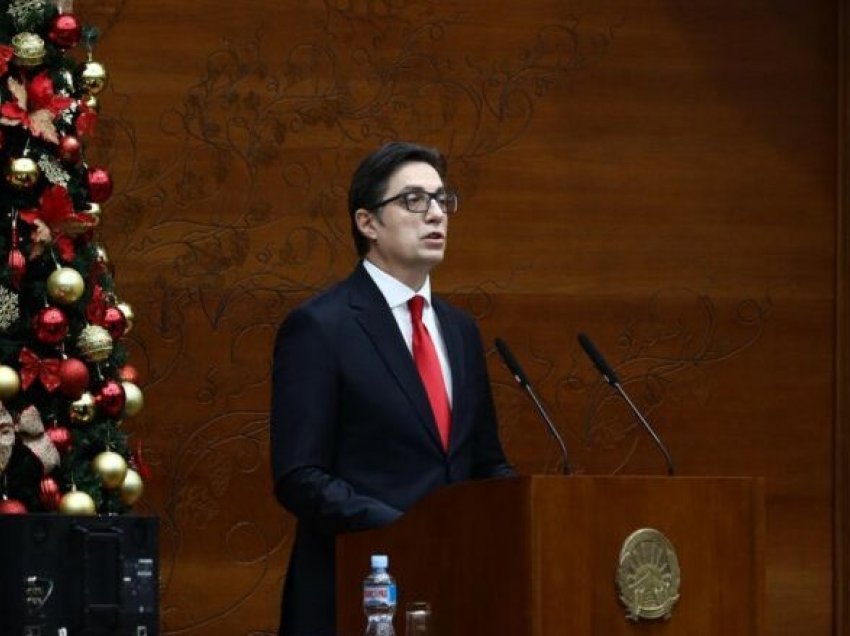 Presidenti, Pendarovski sot do të mbajë fjalimin e fundvitit në Kuvend