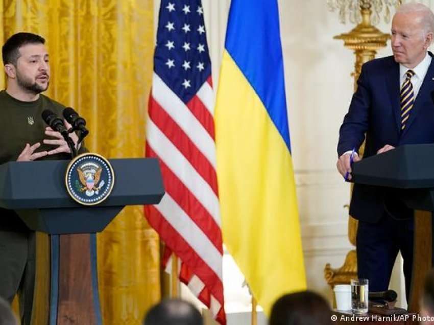 Biden: Ne do të qëndrojmë në krah të Ukrainës