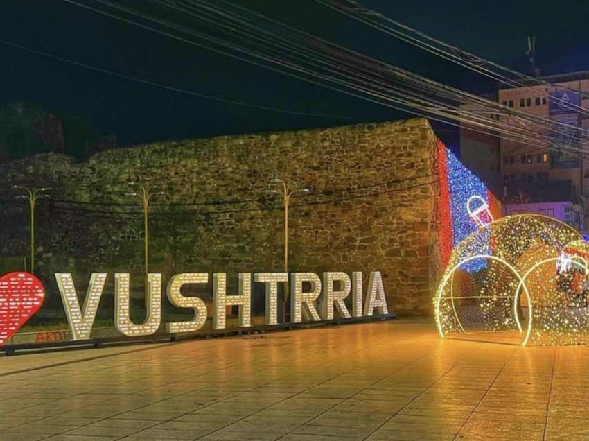 Vushtrria nuk dekorohet për Vitin e Ri 2023, qytetarët shprehen të dëshpëruar