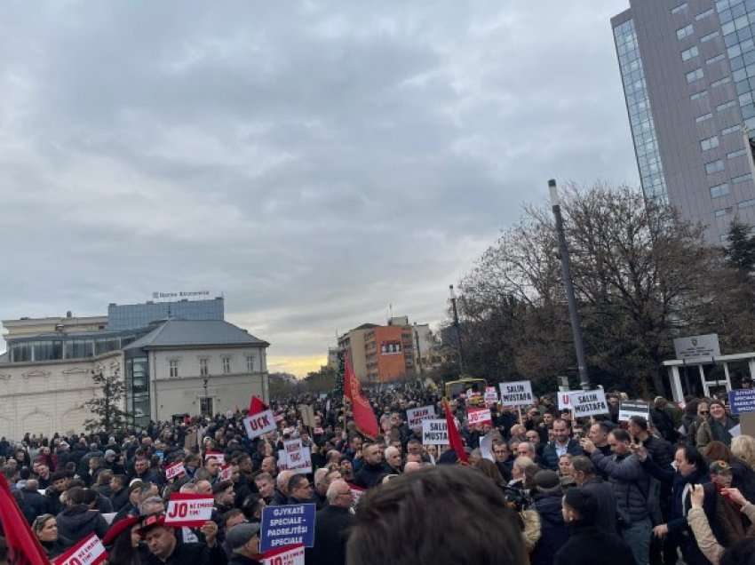 Përfundoi protesta kundër Gjykatës Speciale, Molliqaj: Kjo gjykatë ndjek vetëm krimet që i ka bërë UÇK