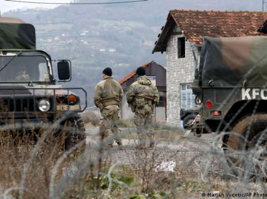 DW: Të shtëna me armë zjarri pranë njësive të NATO-s në veri të Kosovës