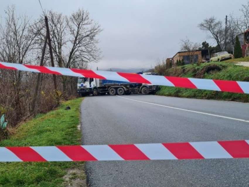 17 ditë nga vendosja e barrikadave, veriu ende i bllokuar: Nuk munguan as sulmet