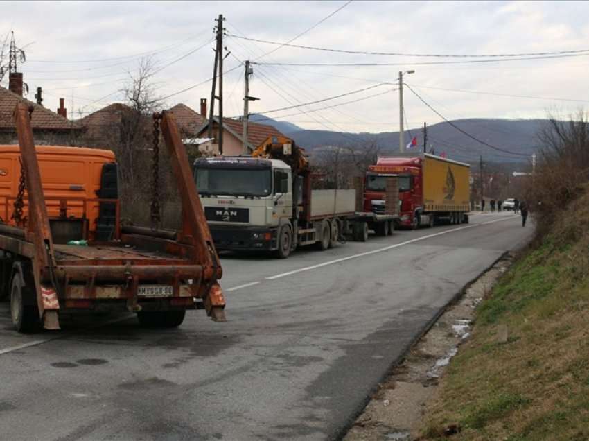 Shtyhet përshkallëzimi mes Kosovës e Serbisë, por çfarë do të ndodhë në vitin 2023 sipas drejtorit serb për siguri