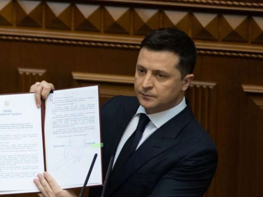 Zelenskiy u bën thirrje ukrainasve të qëndrojnë të qetë