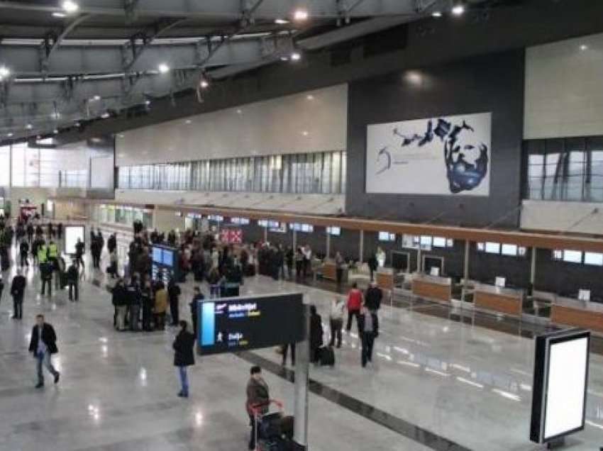 Mori dy çanta të huaja në Aeroportin e Vjenës, kapet në Aeroportin e Prishtinës