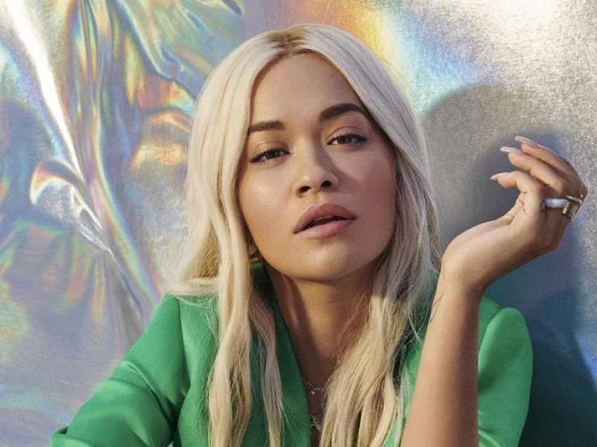 Rita Ora nënshkruan një marrëveshje që i mbron edhe këngët që akoma s’i ka kënduar