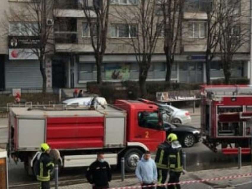 Zjarr në një barnatore në Prishtinë, policia jep detaje