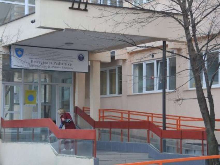 Shtatë fëmijë me Covid-19 po trajtohen në Pediatri