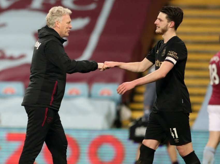 Moyes “shtrëngon” mesfushorin e Anglisë