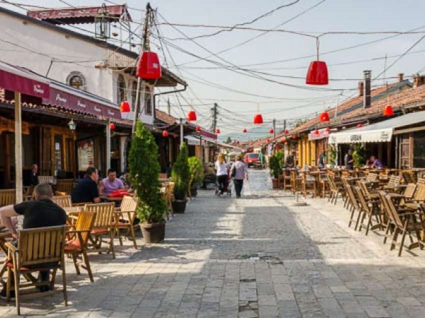 Dyshohet se dhunoi një grua në Gjakovë, dorëzohet në polici personi