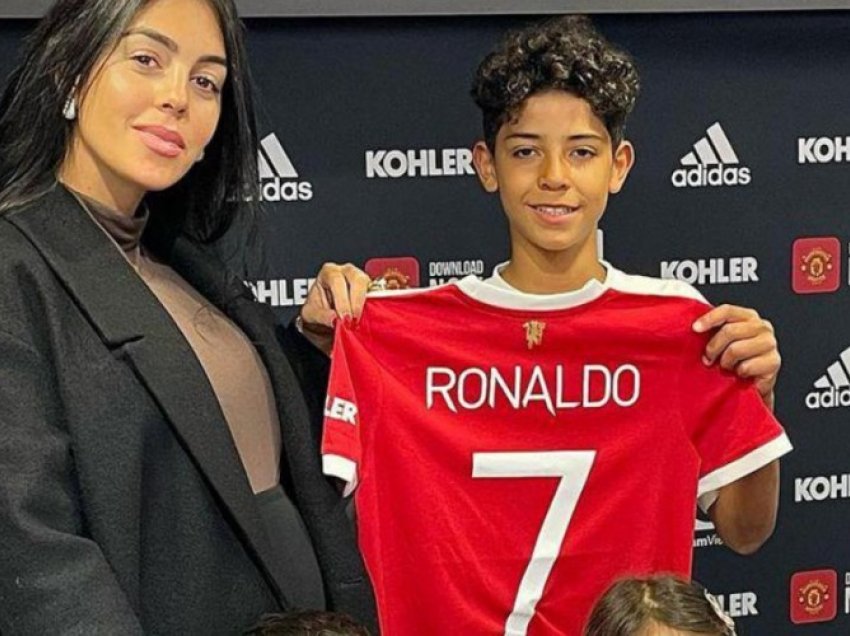 Ronado Jr po ecën në gjurmët e të atit të tij Cristiano Ronaldo