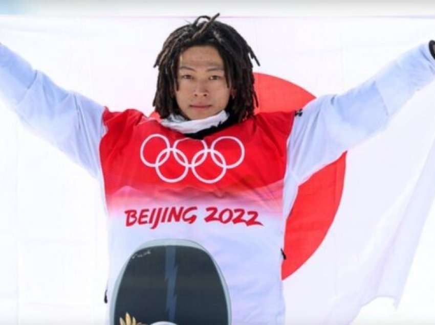 Ajumu siguron medaljen e parë të artë për Japoninë