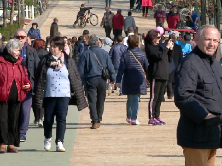 Më shumë vdekje se sa lindje/ Sipas Instat, në 2021 ndodhen 3200 vdekje më shumë se sa lindje