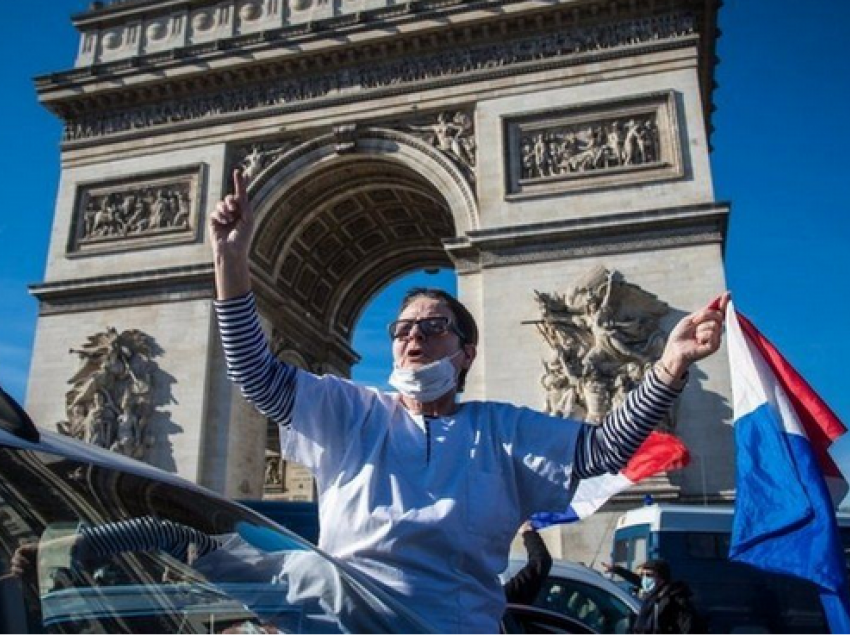 Karvani i protestës franceze kundër vaksinimit të detyrueshëm hyn Paris