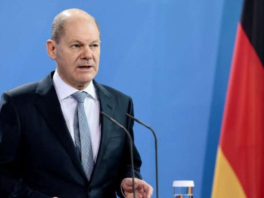 Scholz viziton Kievin teksa rritet frika për një pushtim rus