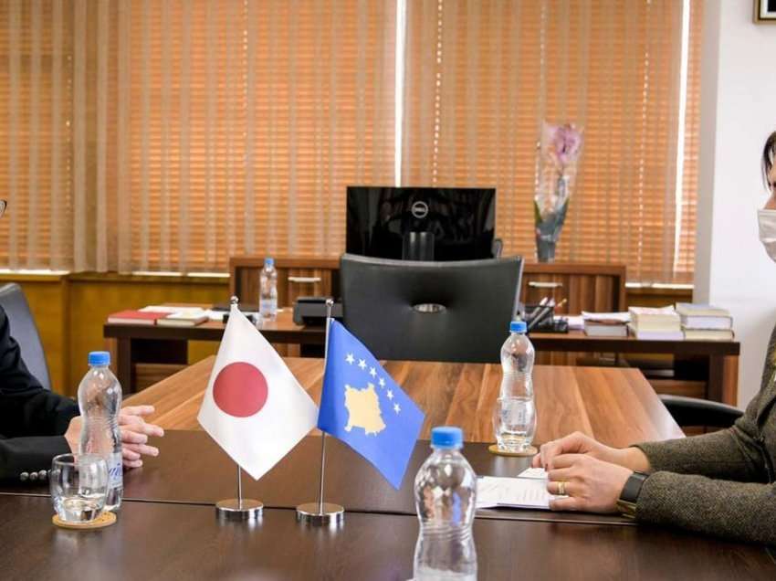 Nagavci, ambasadorit japonez: Do të ishte e mirëseardhur rritja e numrit të bursave