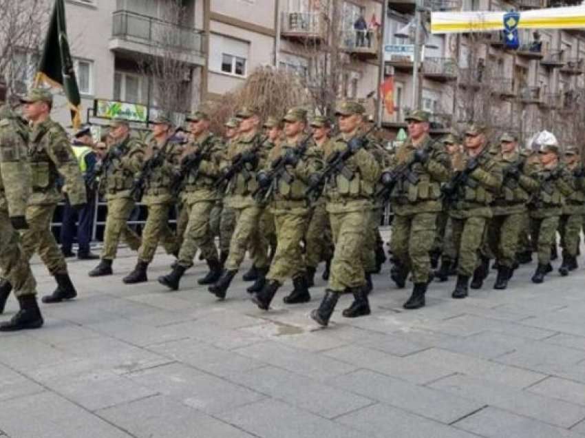 FSK-ja dhe Policia e Kosovës nesër parakalojnë në shesh, bëhet thirrje për dalje masive