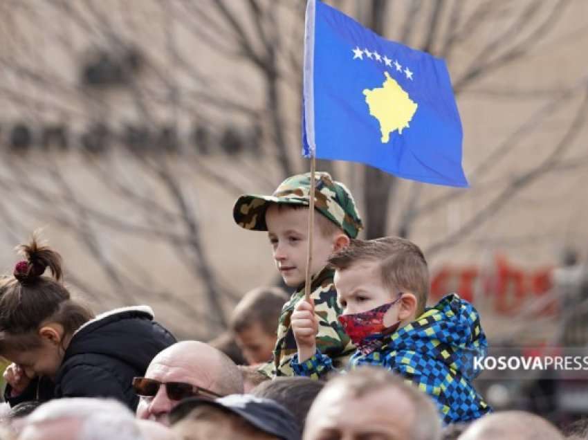 ​Qytetarët festojnë pavarësinë, presin më shumë nga përfaqësuesit e shtetit