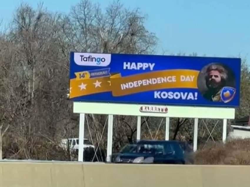 Fotografia e komandantit Adem Jashari, vendoset në një nga autostradat më të frekuentuara në Amerikë