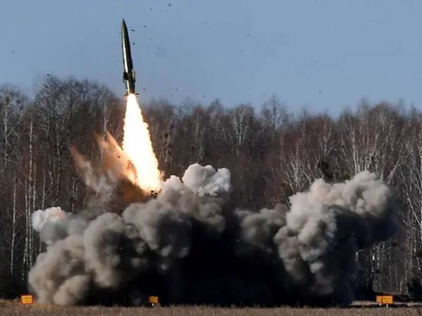 Sa i madh është rreziku i një lufte botërore? Pyetjet dhe përgjigjet më të rëndësishme për krizën në Ukrainë 