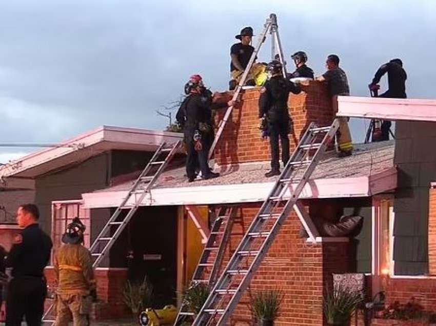 Shpëtohet 31 vjeçarja që mbeti e bllokuar për një orë me kokë në oxhak