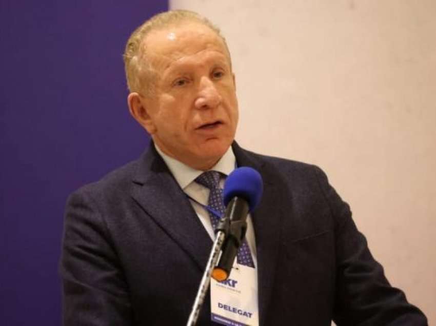 Behgjet Pacolli rizgjidhet kryetar i AKR-së