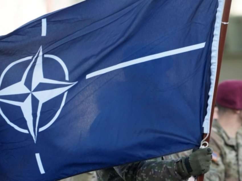 NATO vazhdon ta armatosë Ukrainën, i dërgon edhe sisteme të mbrojtjes ajrore