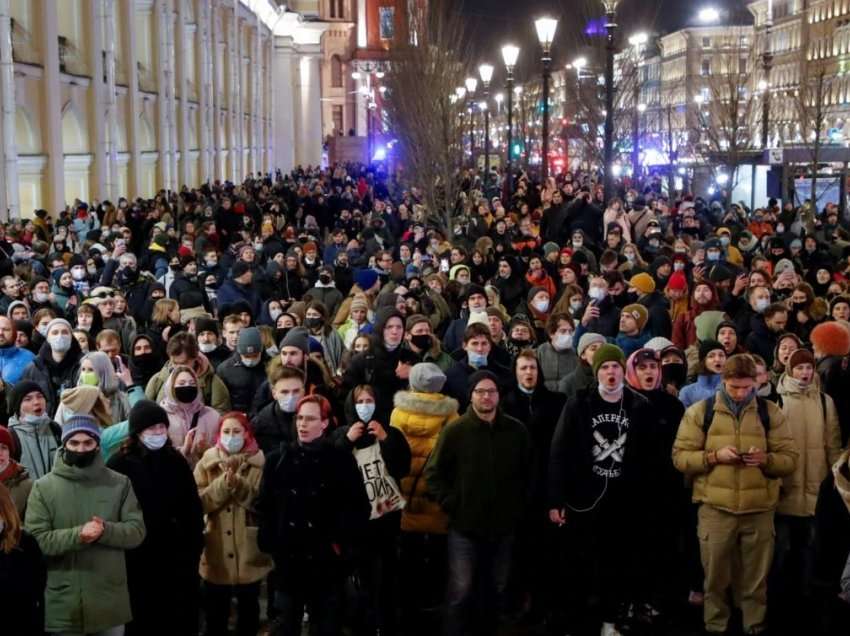 Protesta në Rusi kundër luftës me Ukrainën