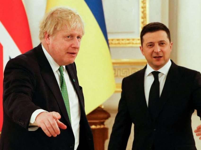 Zelensky kryeministrit Johnson: Ukraina ka nevojë për mbështetje