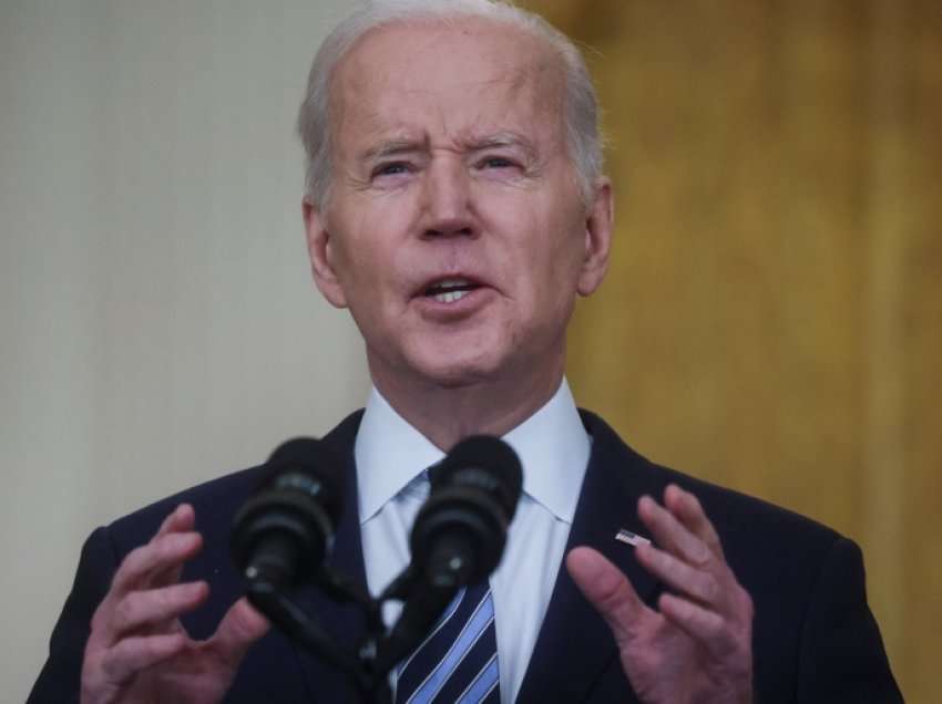 Biden paralajmëron sanksione të forta ndaj oligarkëve që mbështesin Putinin