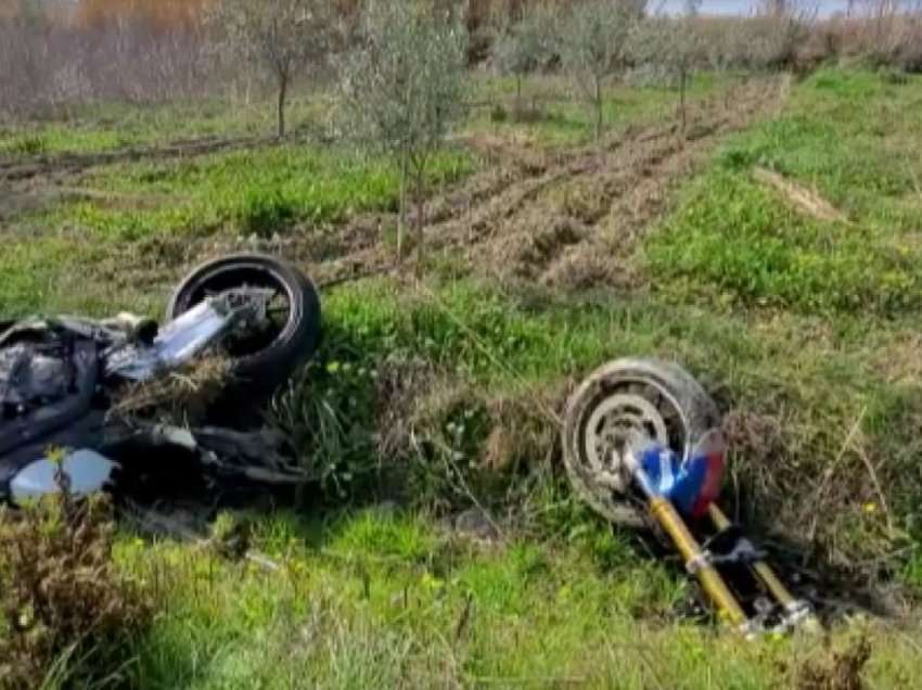 Aksident me motoçikletë/ Fier-Tepelenë, humb jetën një këmbësor. Plagoset një i dytë