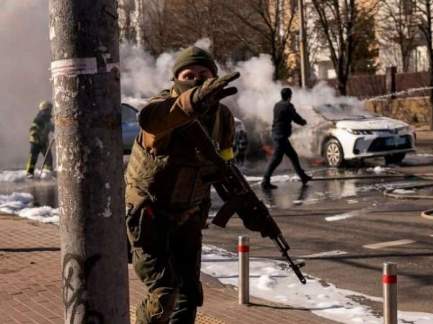 Rusët: Nuk dimë kë të qëllojmë, ata duken si ne