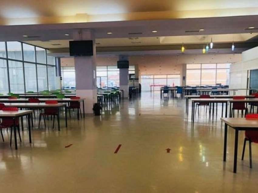 ​Nga 1 marsi ushqimi për studentët do të servohet brenda restorantit të mensës