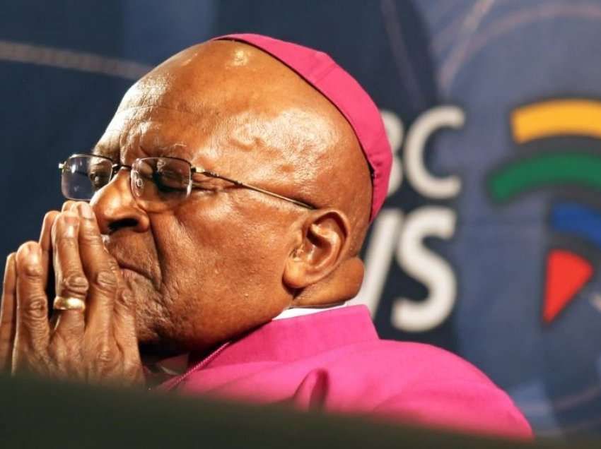 Afrika e Jugut i jep lamtumirën heroit kundër aparteidit, Desmond Tutu