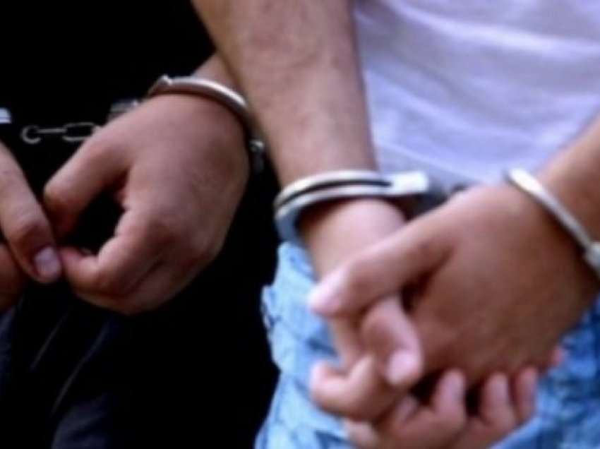 Arrestohen dy persona për dhunë në familje 