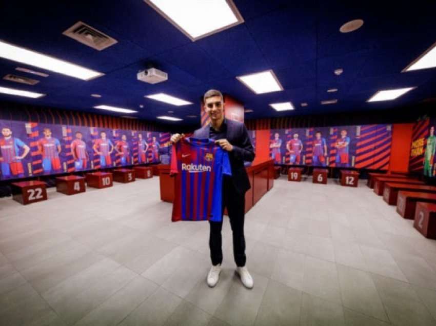 Ferran Torres prezantohet te Barcelona