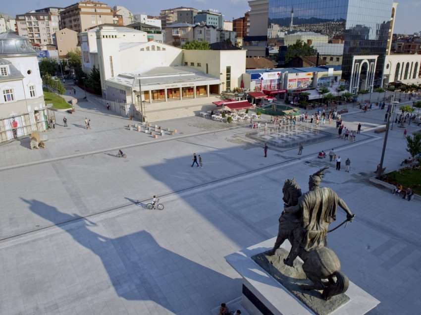 Sektori publik edhe sot në pushim