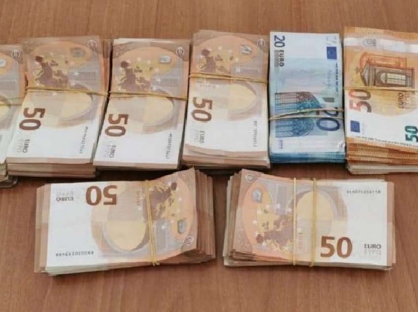 Erdhi nga Athina, 45 vjeçares nga Lezha i sekuestrohen mbi 25 mijë euro