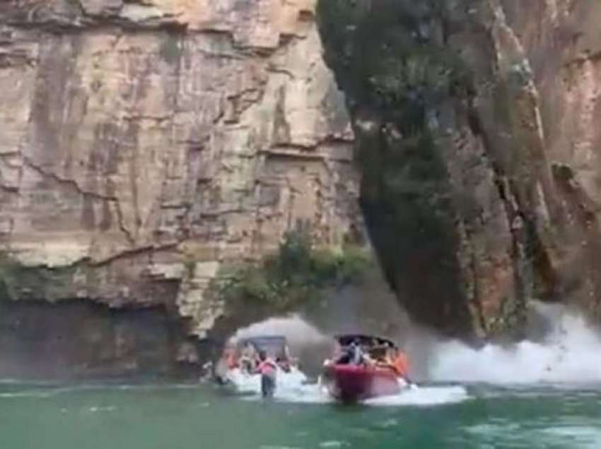 Momenti tragjik kur shkëputet shkëmbi dhe bie në liqen, humbin jetën 7 persona