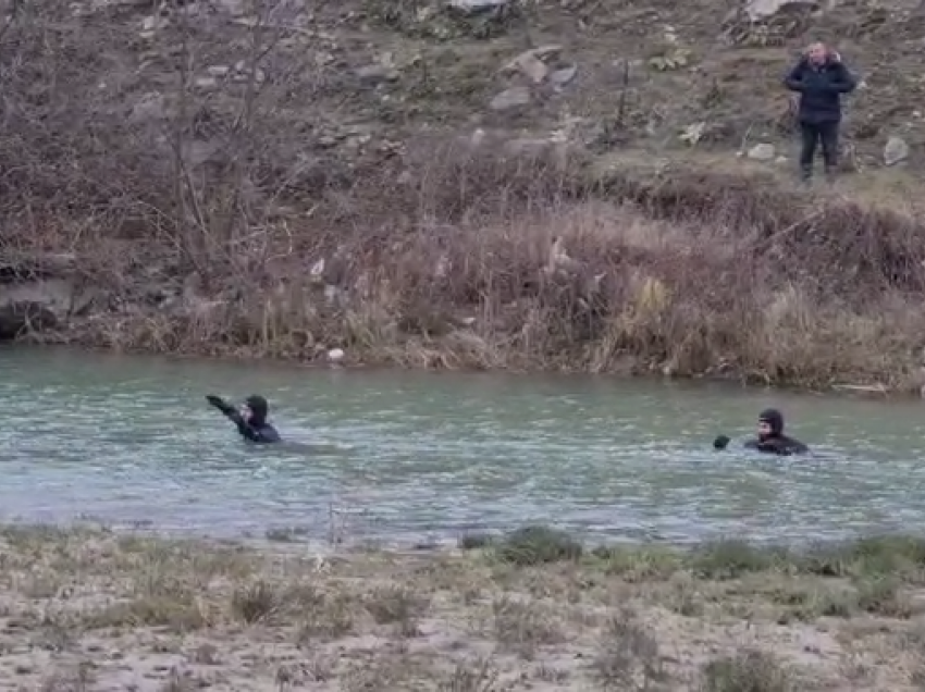 Dyshohet se ra në lum, prej 16 ditësh vazhdojnë kërkimet për Tofik Xhikën, ende asnjë gjurmë e tij