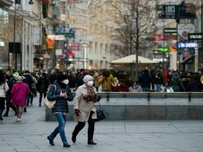 ​Austria nga sot me masa të reja, maskat FFP2 do të përdoren në ambient të hapur