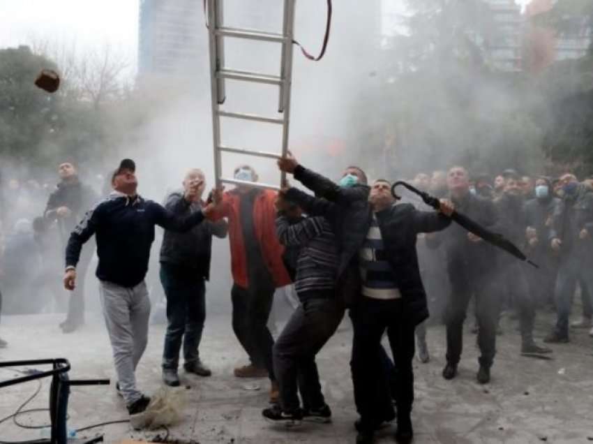 Protestuesit e PD dalin sot para Gjykatës, çfarë kërkon prokuroria