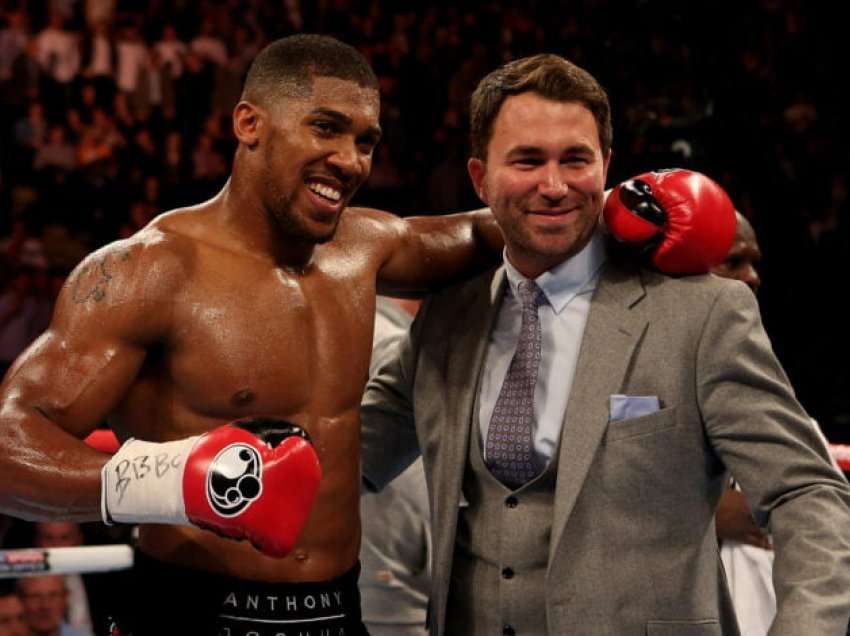 Hearn: Jam brengosur se Joshua po ndërron shumë trajner