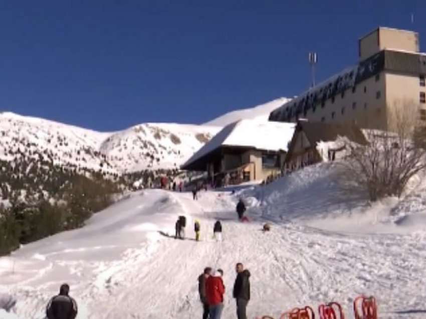 Teleferiku në Brezovicë ende jashtë funksionit, zhgënjehen turistët 