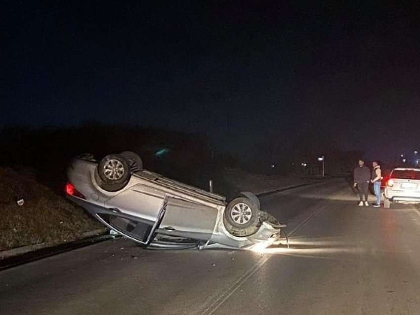 Aksident i rëndë në Leqinë të Skenderajt, vetura del jashtë rruge dhe rrotullohet